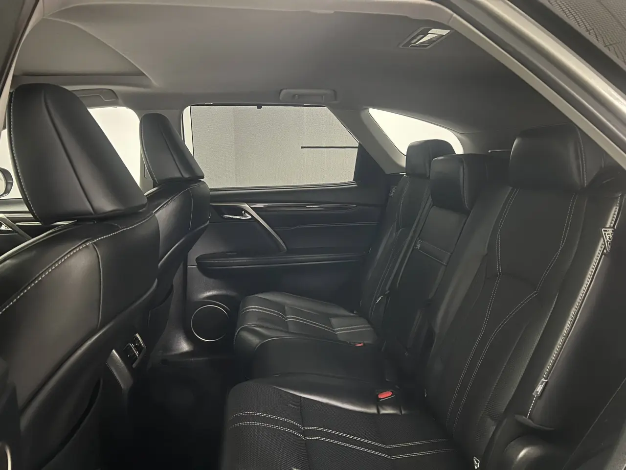 2020 LEXUS RX450HL Gallery Image 14