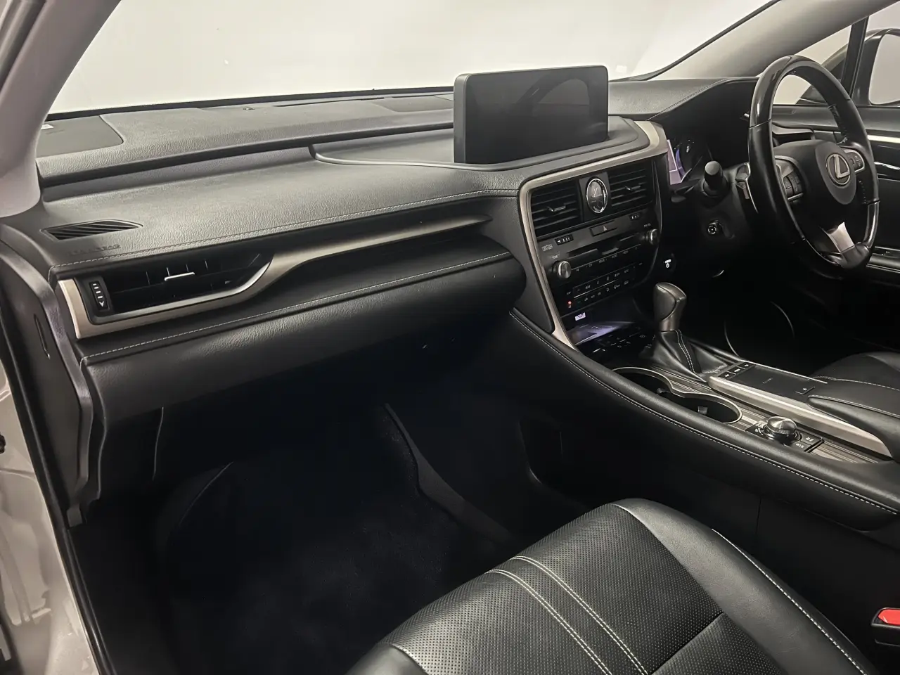 2020 LEXUS RX450HL Gallery Image 15