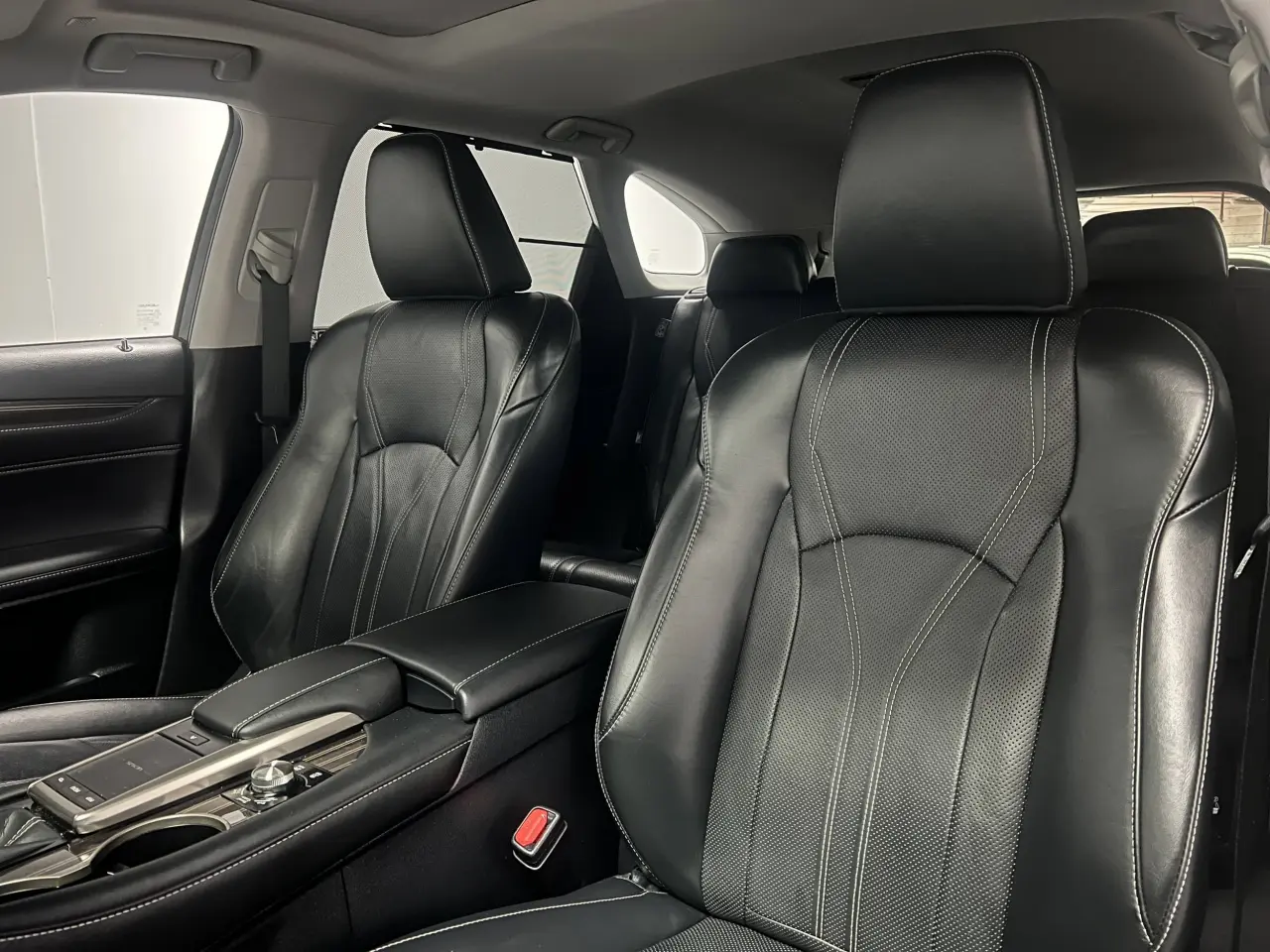 2020 LEXUS RX450HL Gallery Image 16