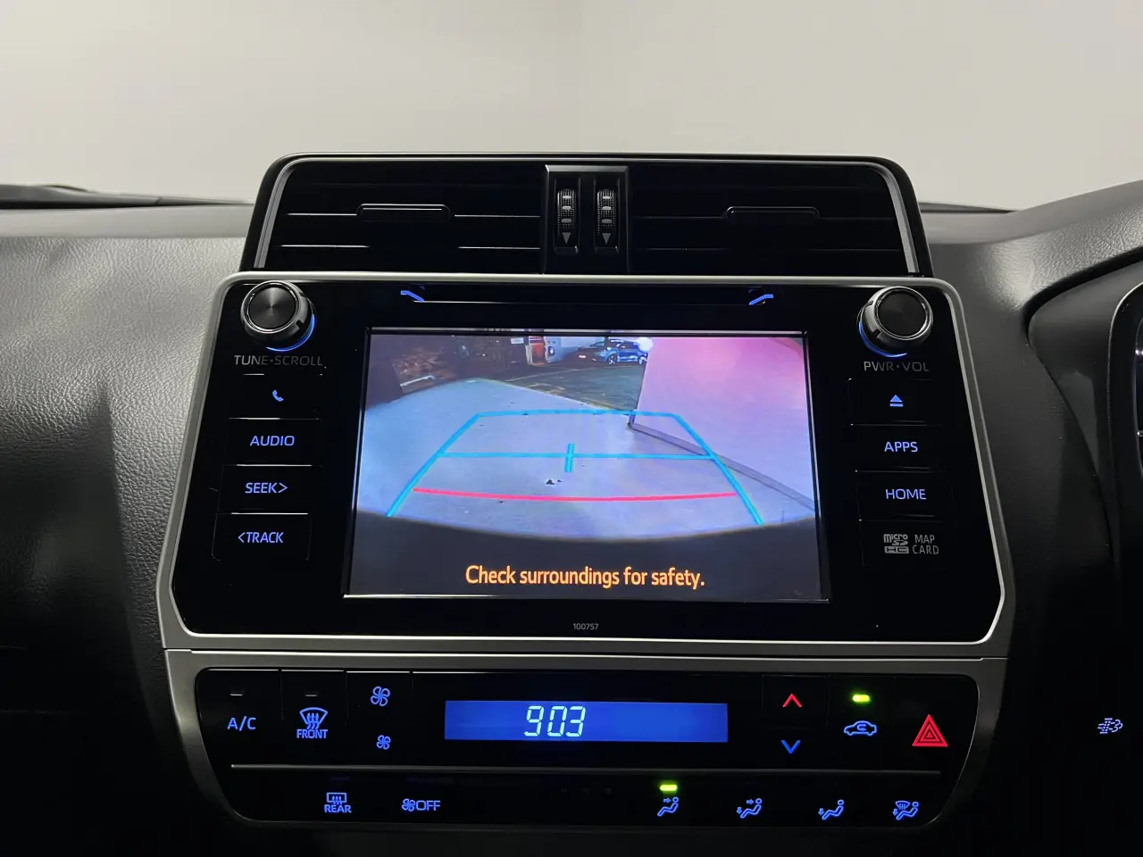 2019 TOYOTA PRADO Gallery Image 19