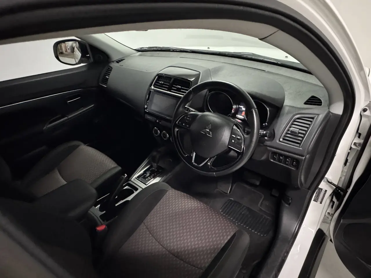 2019 MITSUBISHI ASX Gallery Image 9