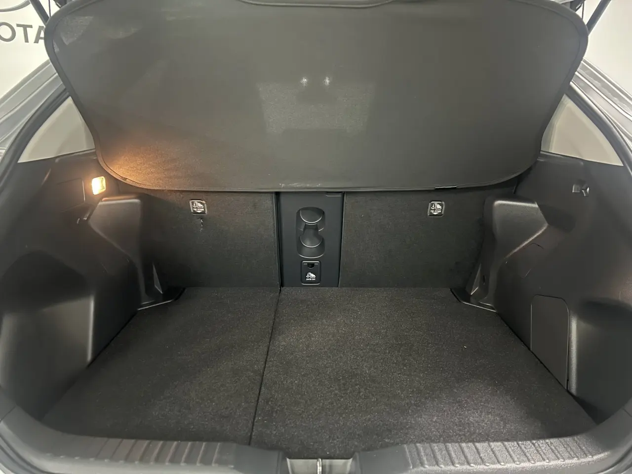 2023 TOYOTA YARIS CROSS Gallery Image 13