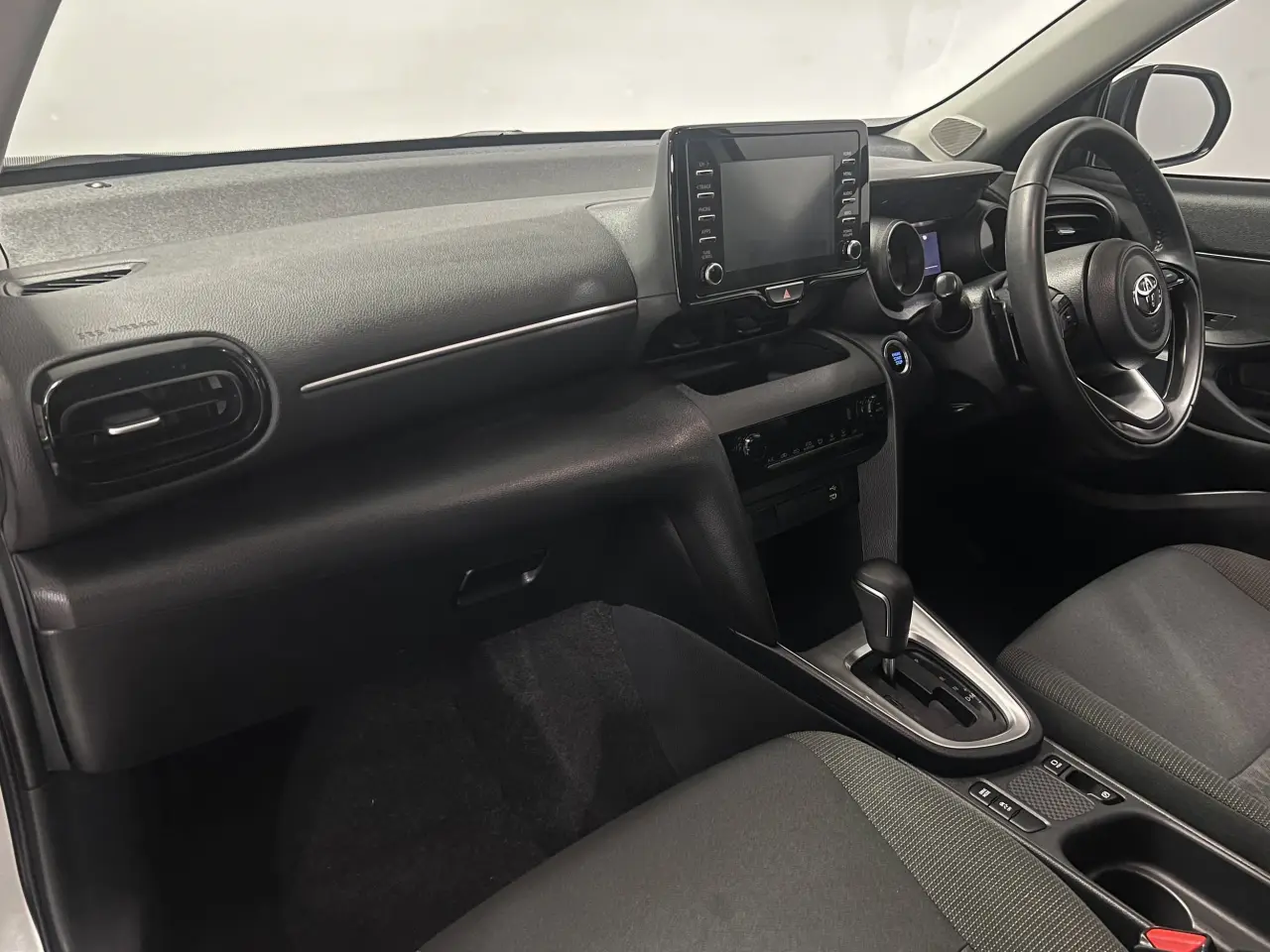2023 TOYOTA YARIS CROSS Gallery Image 15