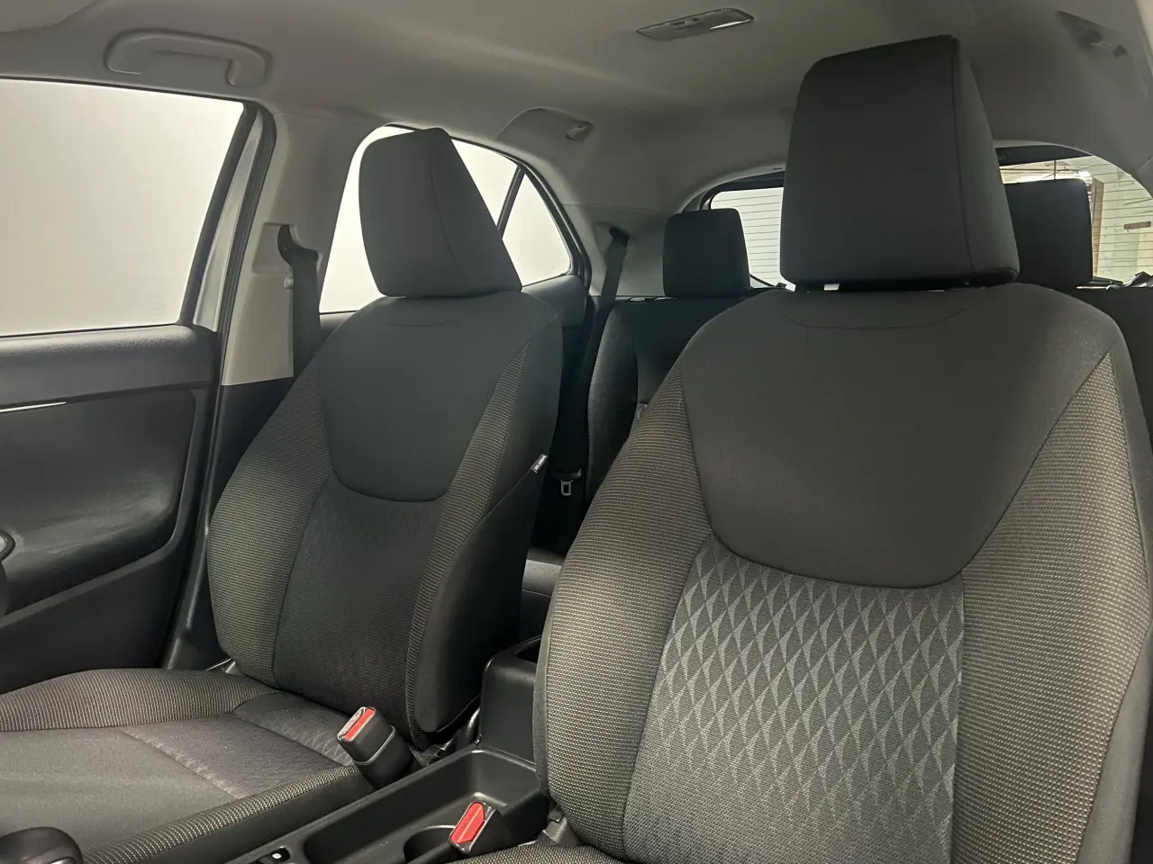 2023 TOYOTA YARIS CROSS Gallery Image 16