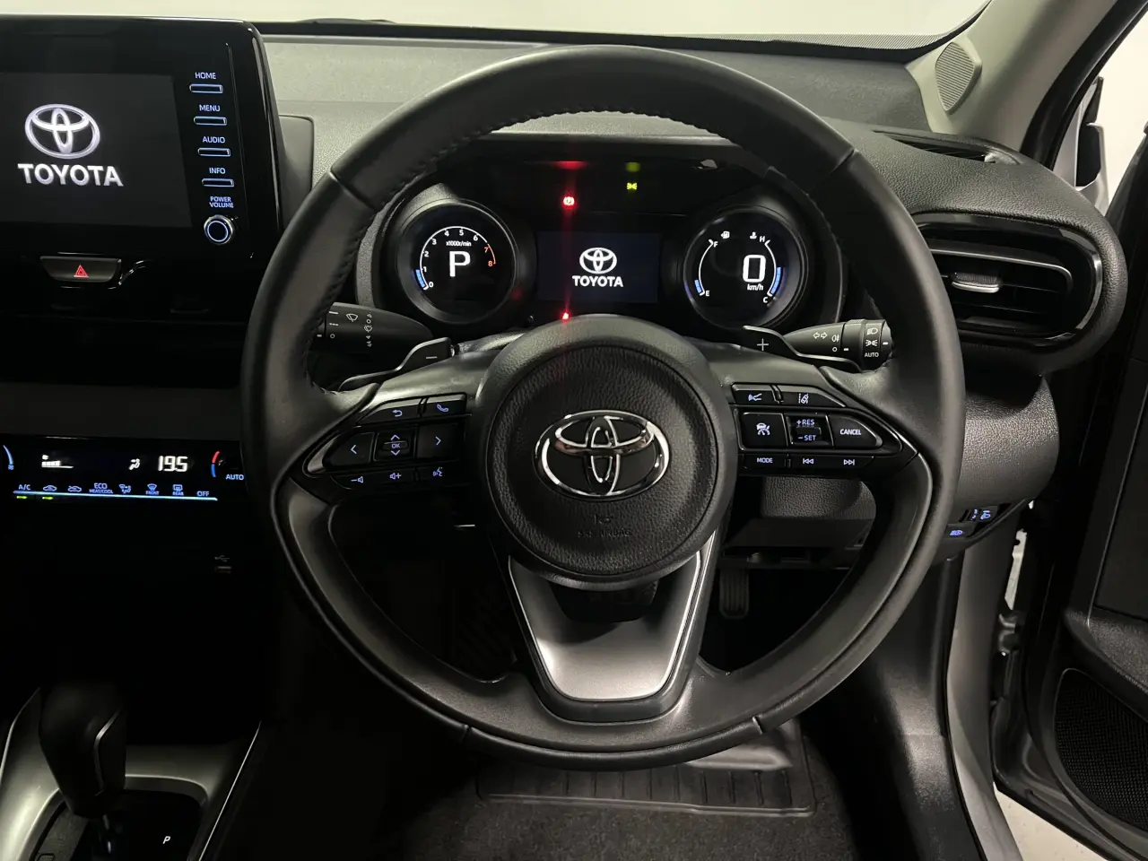 2023 TOYOTA YARIS CROSS Gallery Image 17