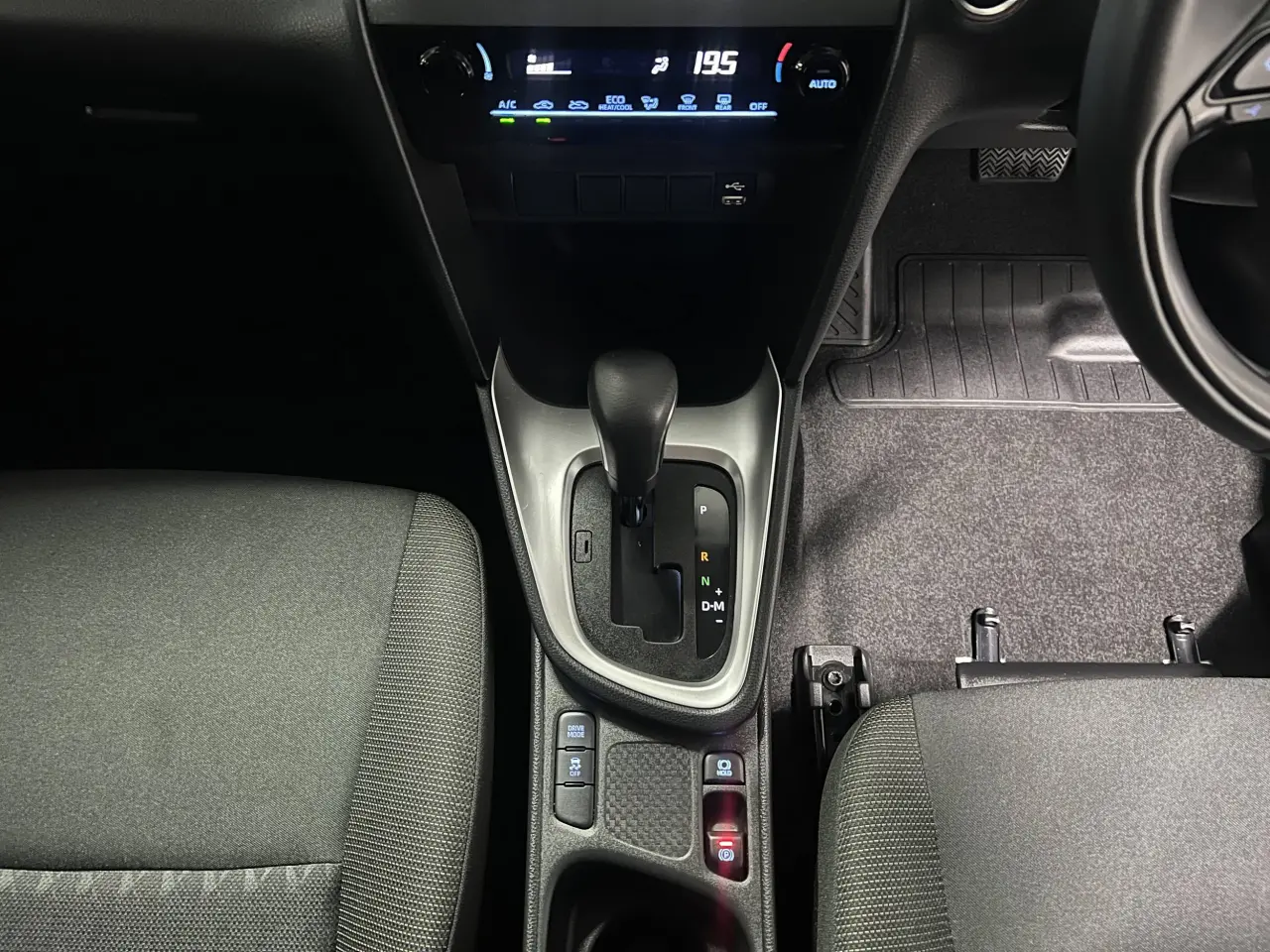 2023 TOYOTA YARIS CROSS Gallery Image 20