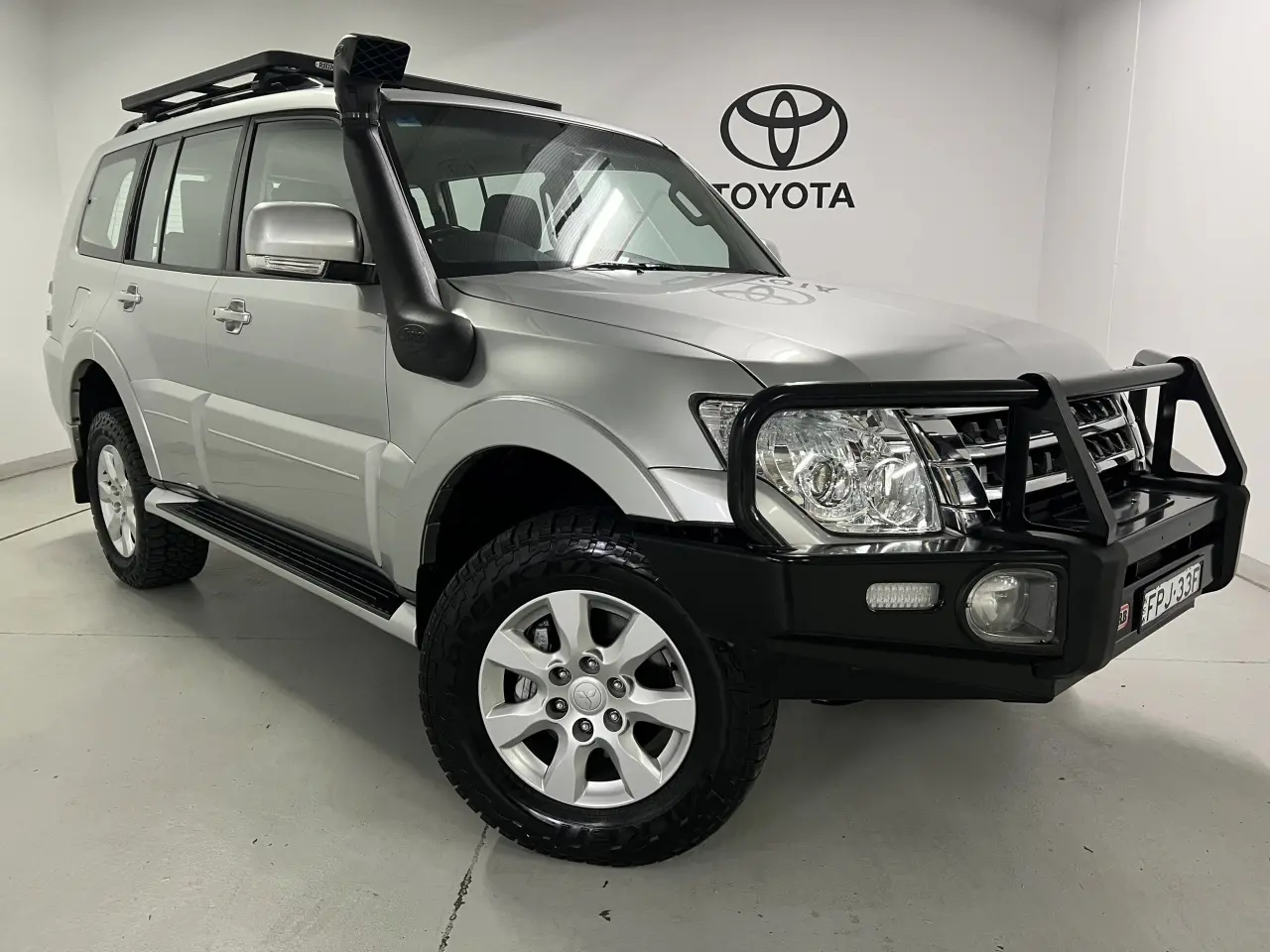 2020 MITSUBISHI PAJERO Gallery Image 1