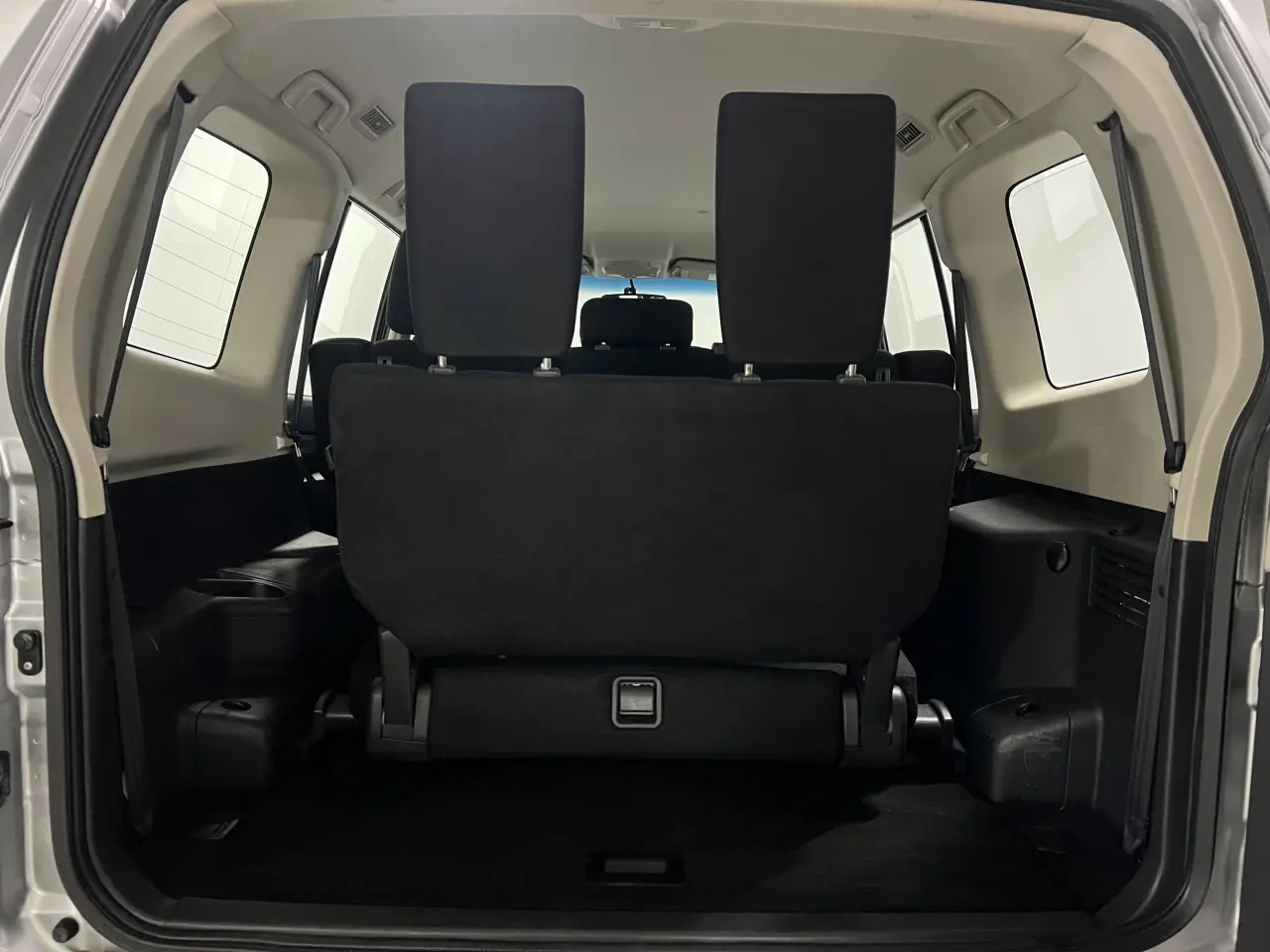 2020 MITSUBISHI PAJERO Gallery Image 13