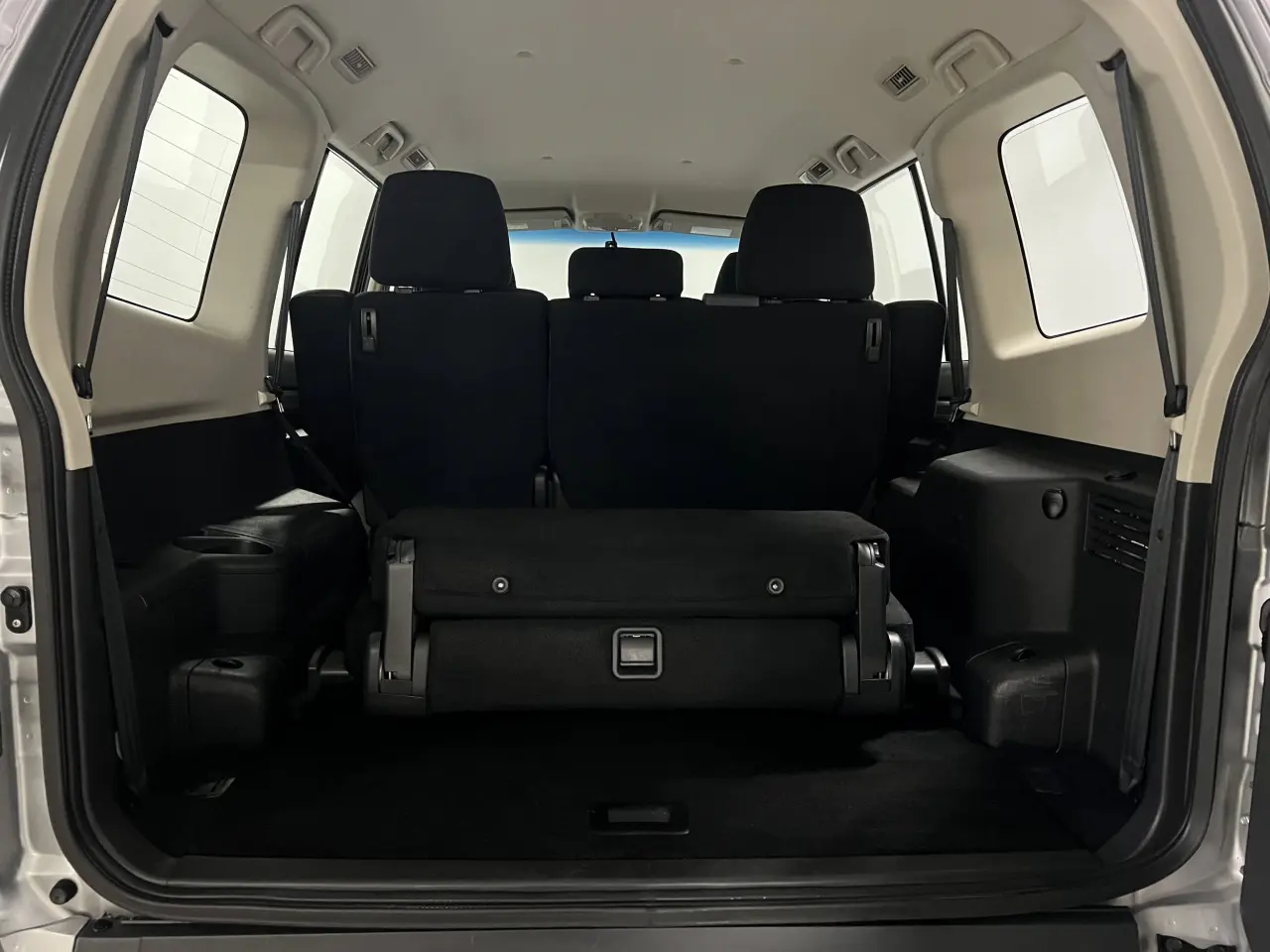 2020 MITSUBISHI PAJERO Gallery Image 14