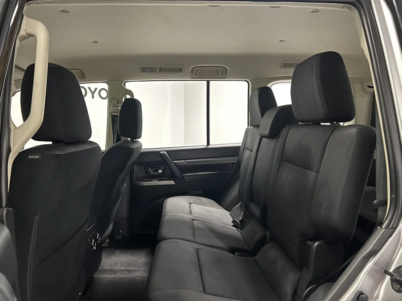 2020 MITSUBISHI PAJERO Gallery Image 15