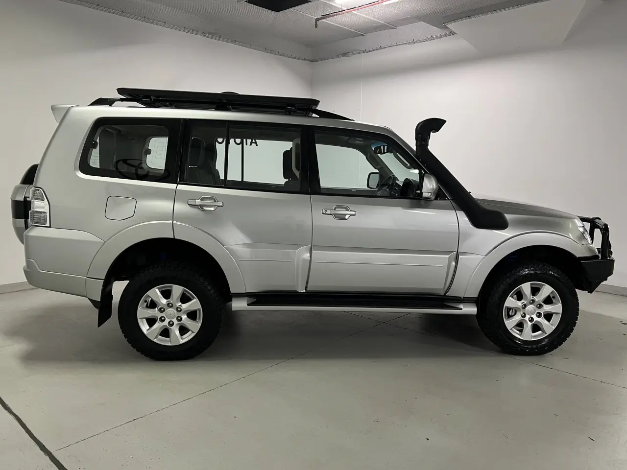 2020 MITSUBISHI PAJERO Gallery Image 4