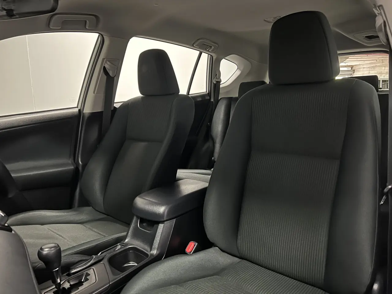 2018 TOYOTA RAV4 Gallery Image 15