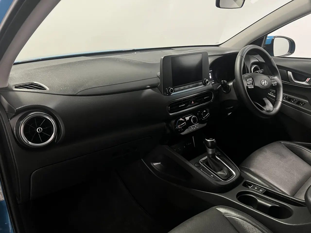 2021 HYUNDAI KONA Gallery Image 15