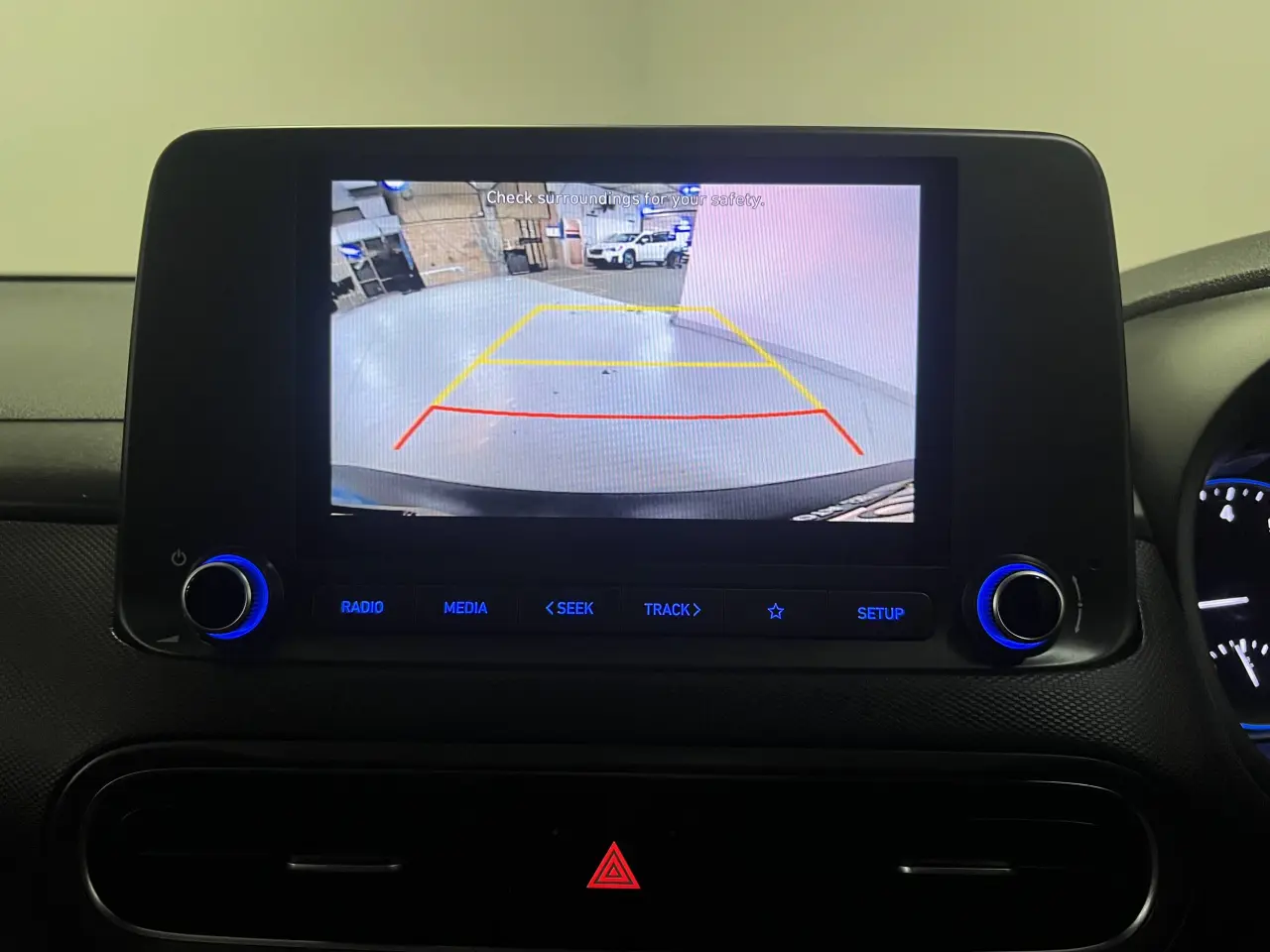 2021 HYUNDAI KONA Gallery Image 19