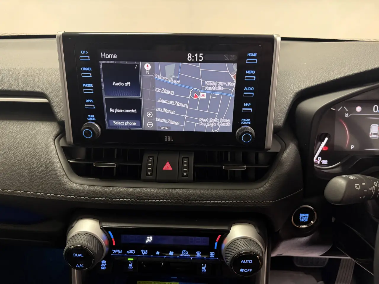 2019 TOYOTA RAV4 Gallery Image 17