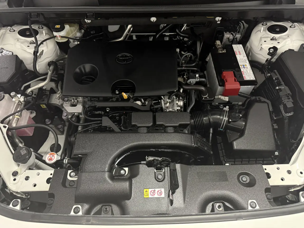 2019 TOYOTA RAV4 Gallery Image 21