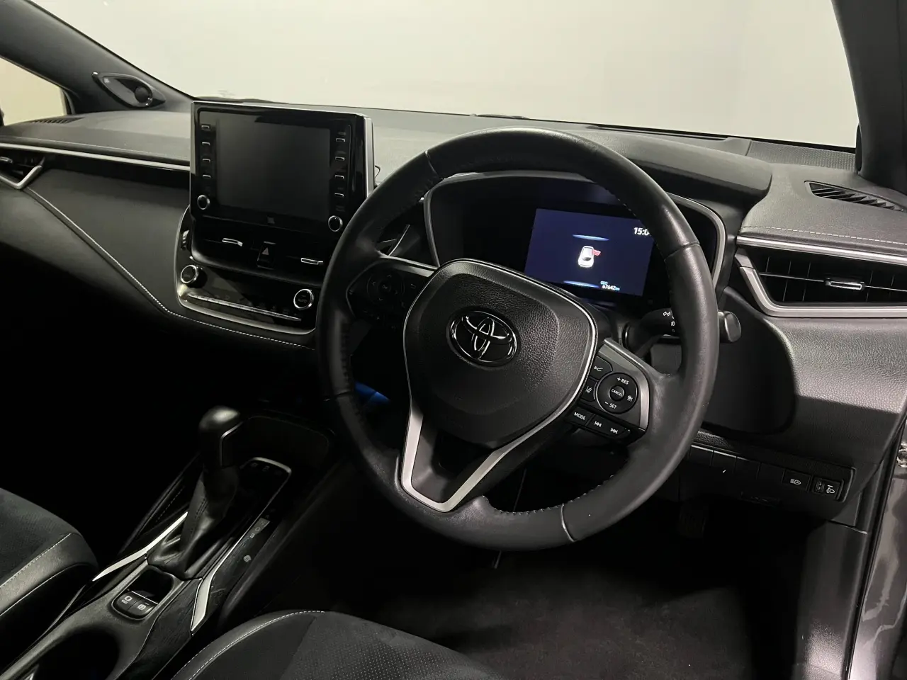 2021 TOYOTA COROLLA Gallery Image 11