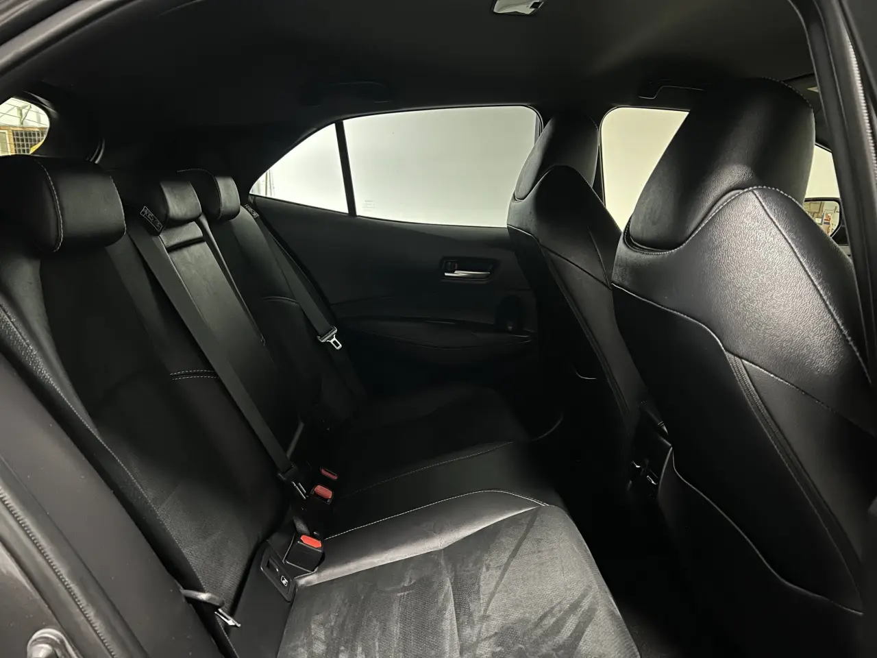 2021 TOYOTA COROLLA Gallery Image 12