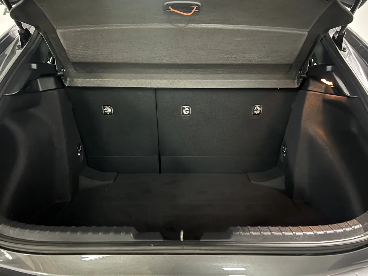 2021 TOYOTA COROLLA Gallery Image 13