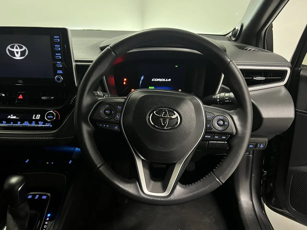 2021 TOYOTA COROLLA Gallery Image 17