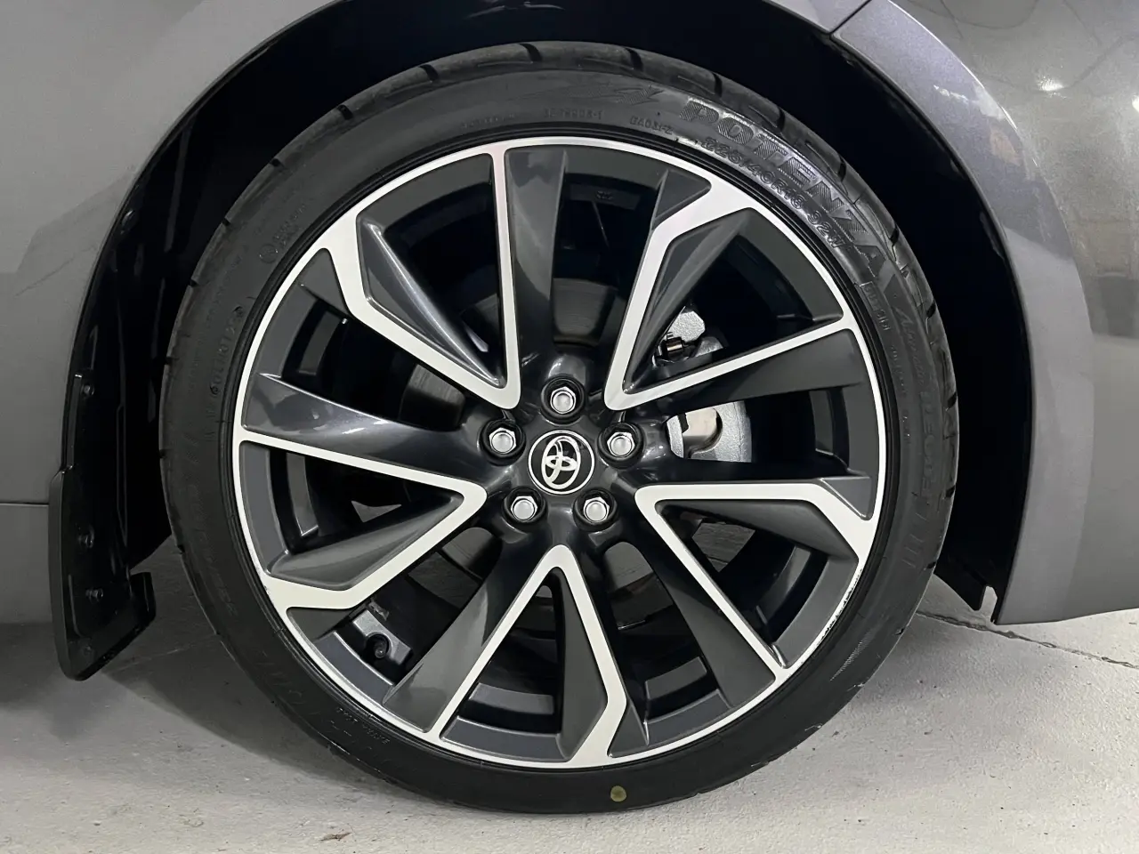2021 TOYOTA COROLLA Gallery Image 5