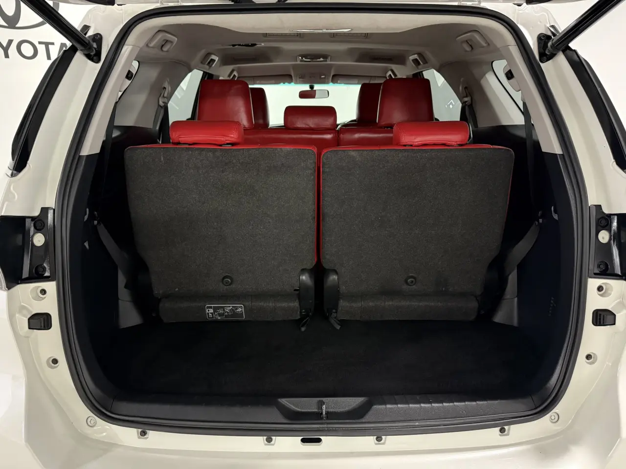 2016 TOYOTA FORTUNER Gallery Image 11
