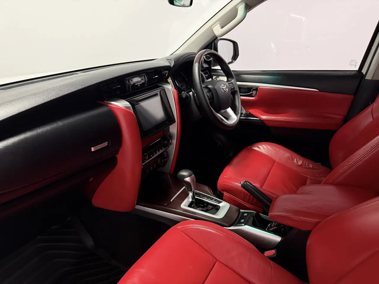 2016 TOYOTA FORTUNER Gallery Image 13