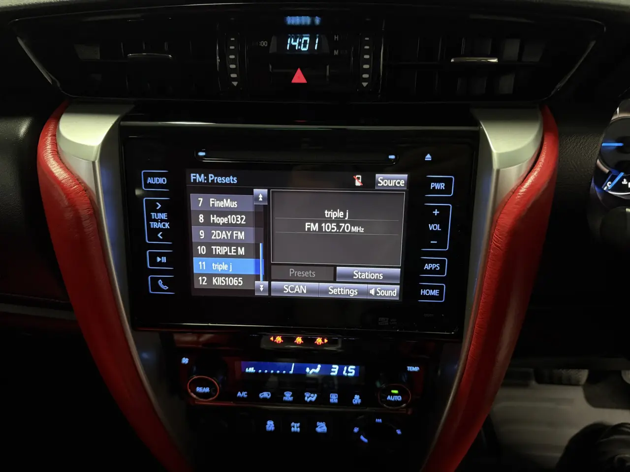 2016 TOYOTA FORTUNER Gallery Image 17
