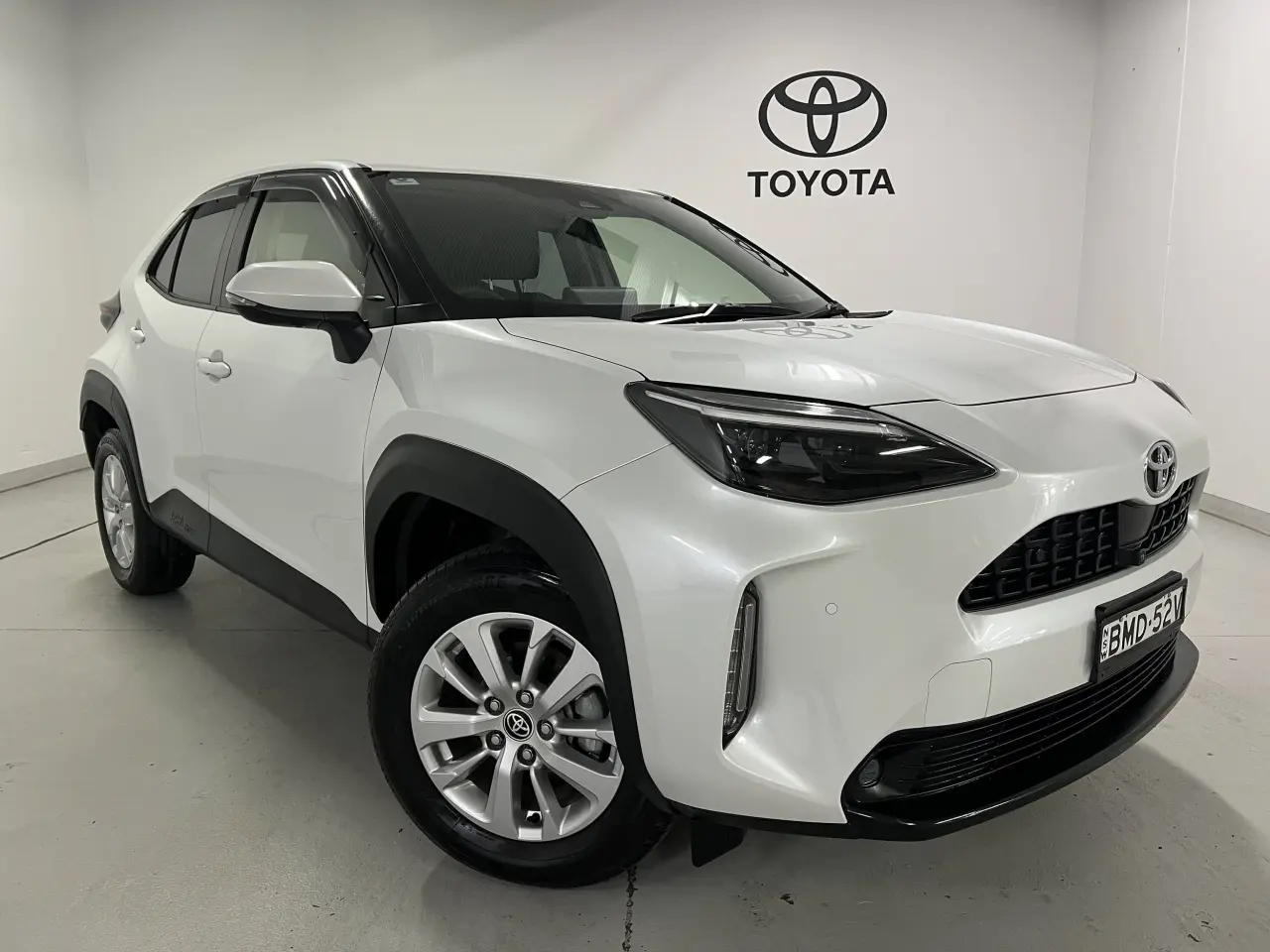 2023 TOYOTA YARIS CROSS Gallery Image 1