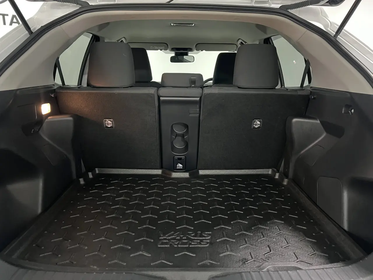 2023 TOYOTA YARIS CROSS Gallery Image 13