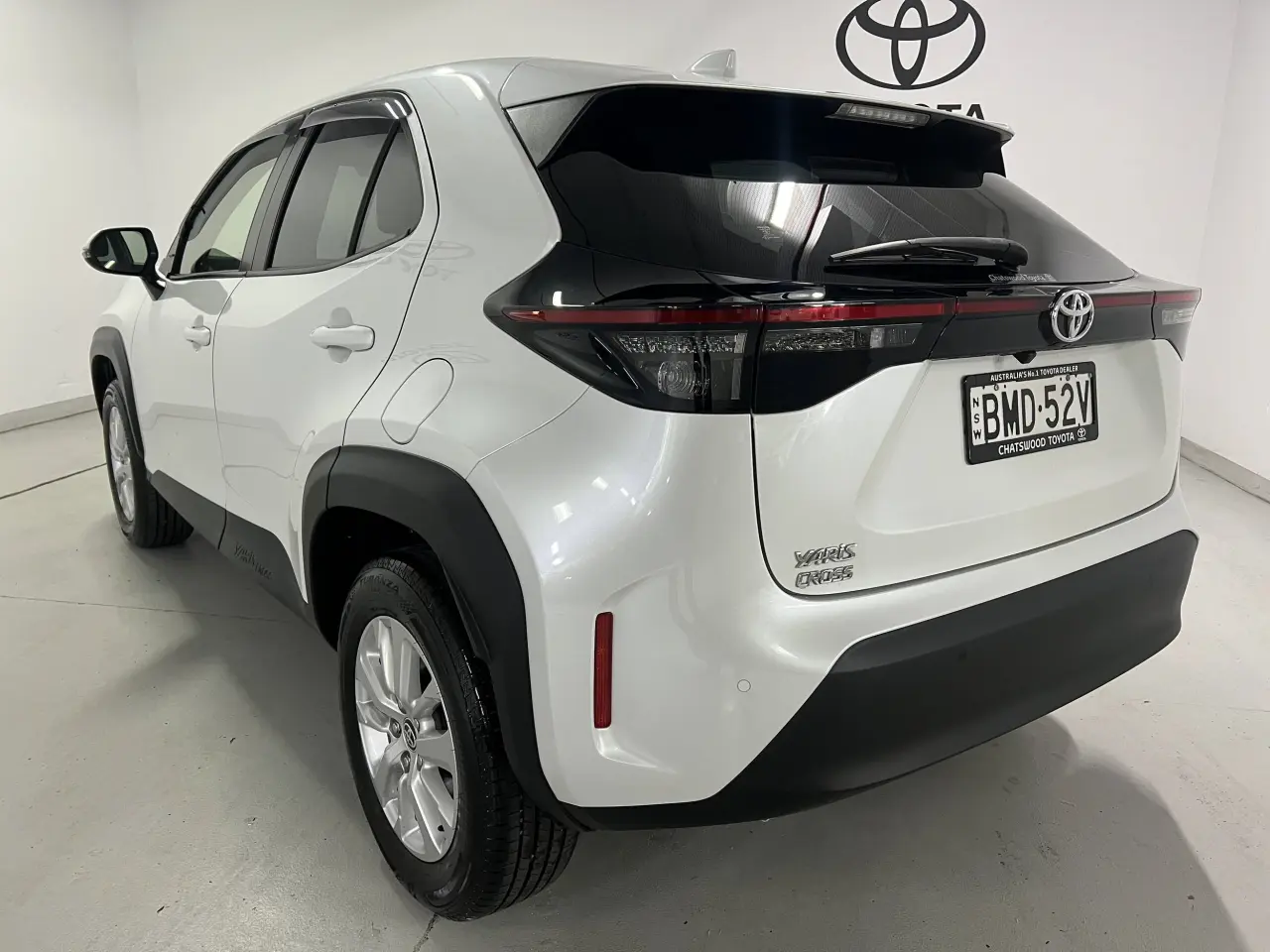 2023 TOYOTA YARIS CROSS Gallery Image 8