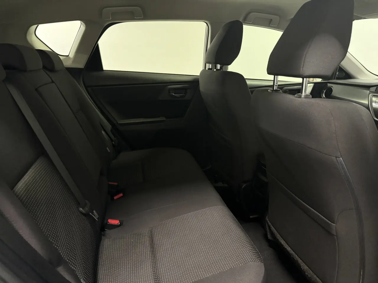 2014 TOYOTA COROLLA Gallery Image 10