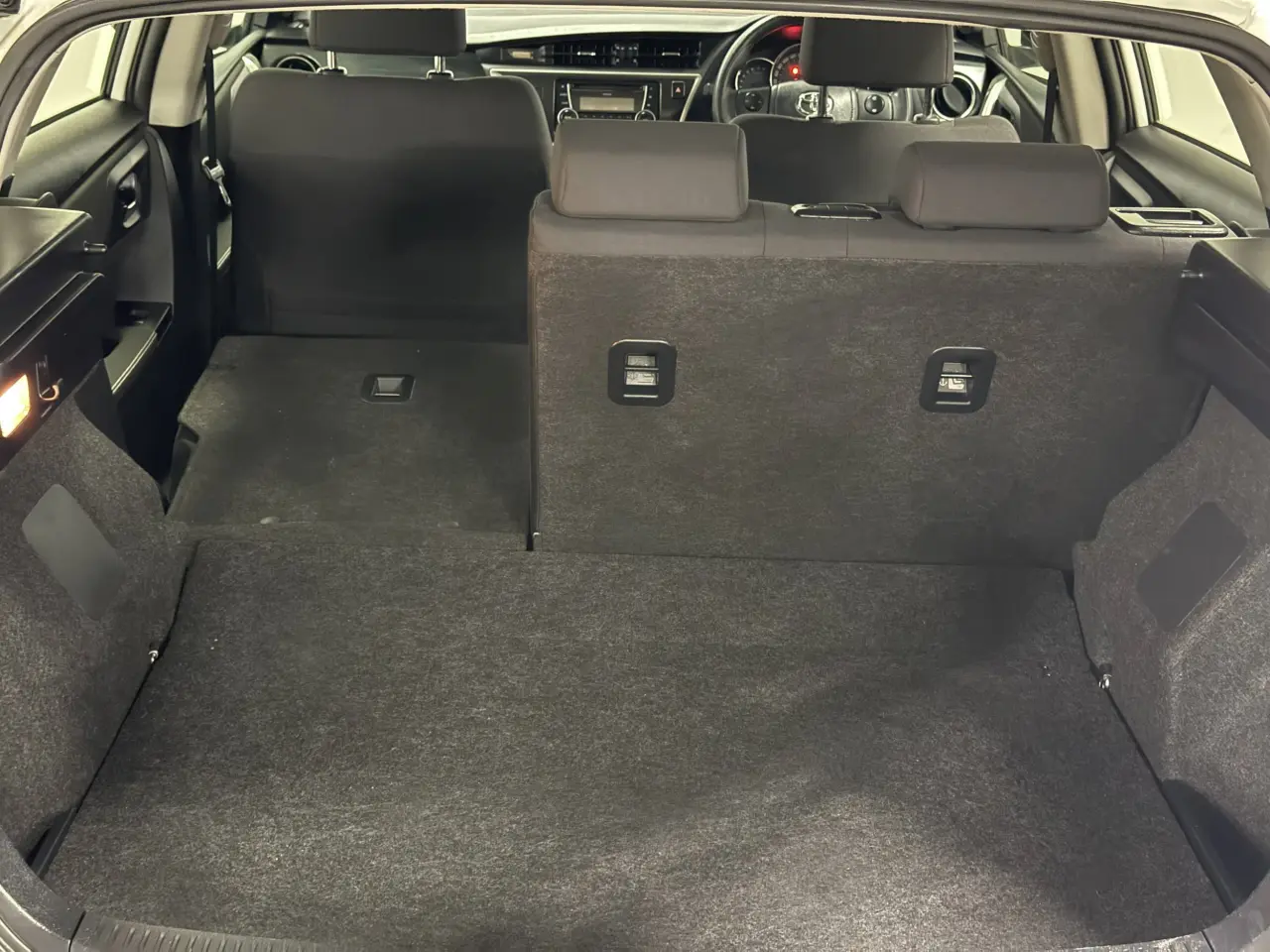 2014 TOYOTA COROLLA Gallery Image 12