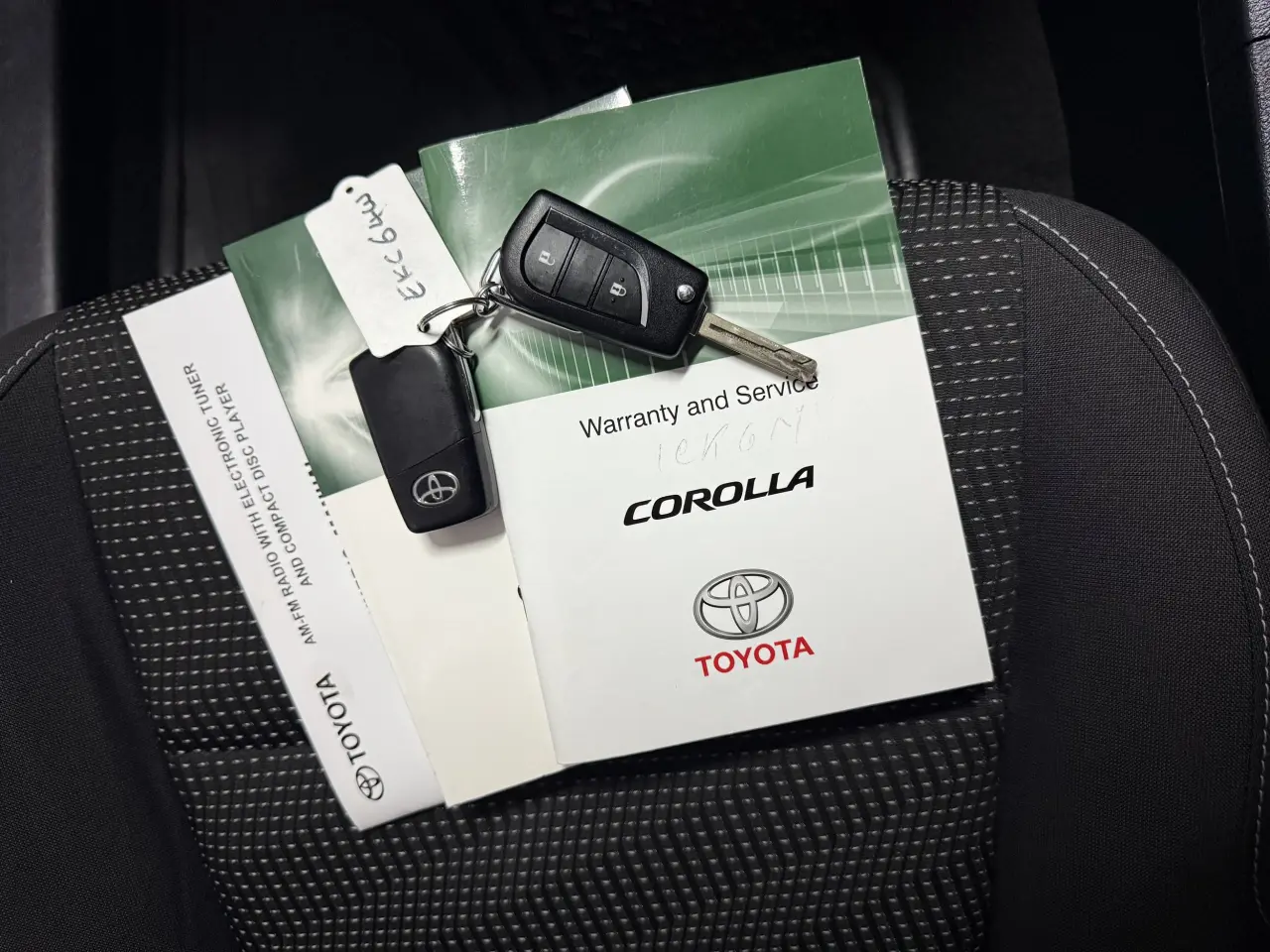 2014 TOYOTA COROLLA Gallery Image 20
