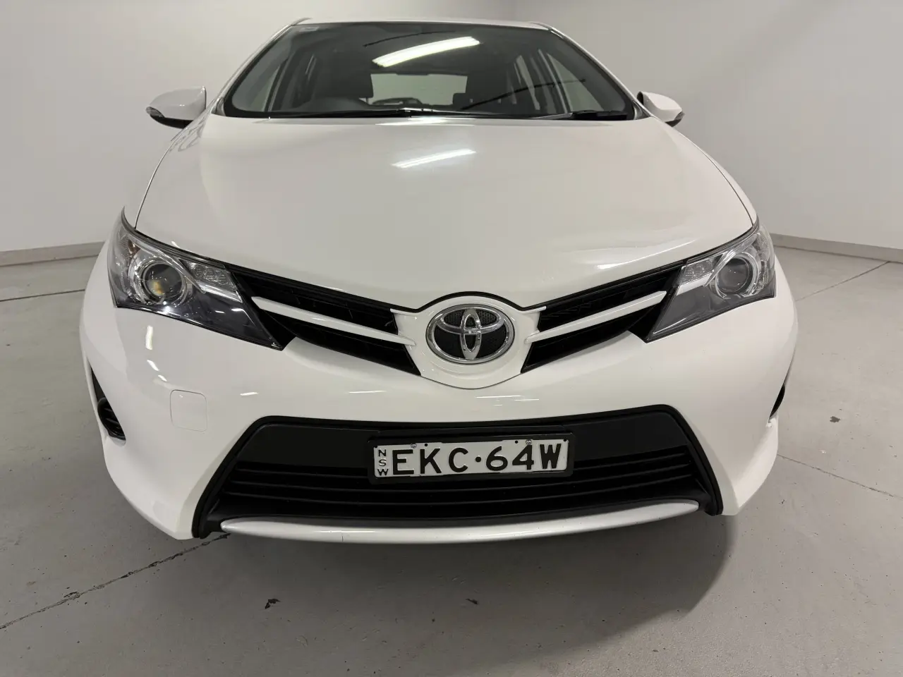 2014 TOYOTA COROLLA Gallery Image 3