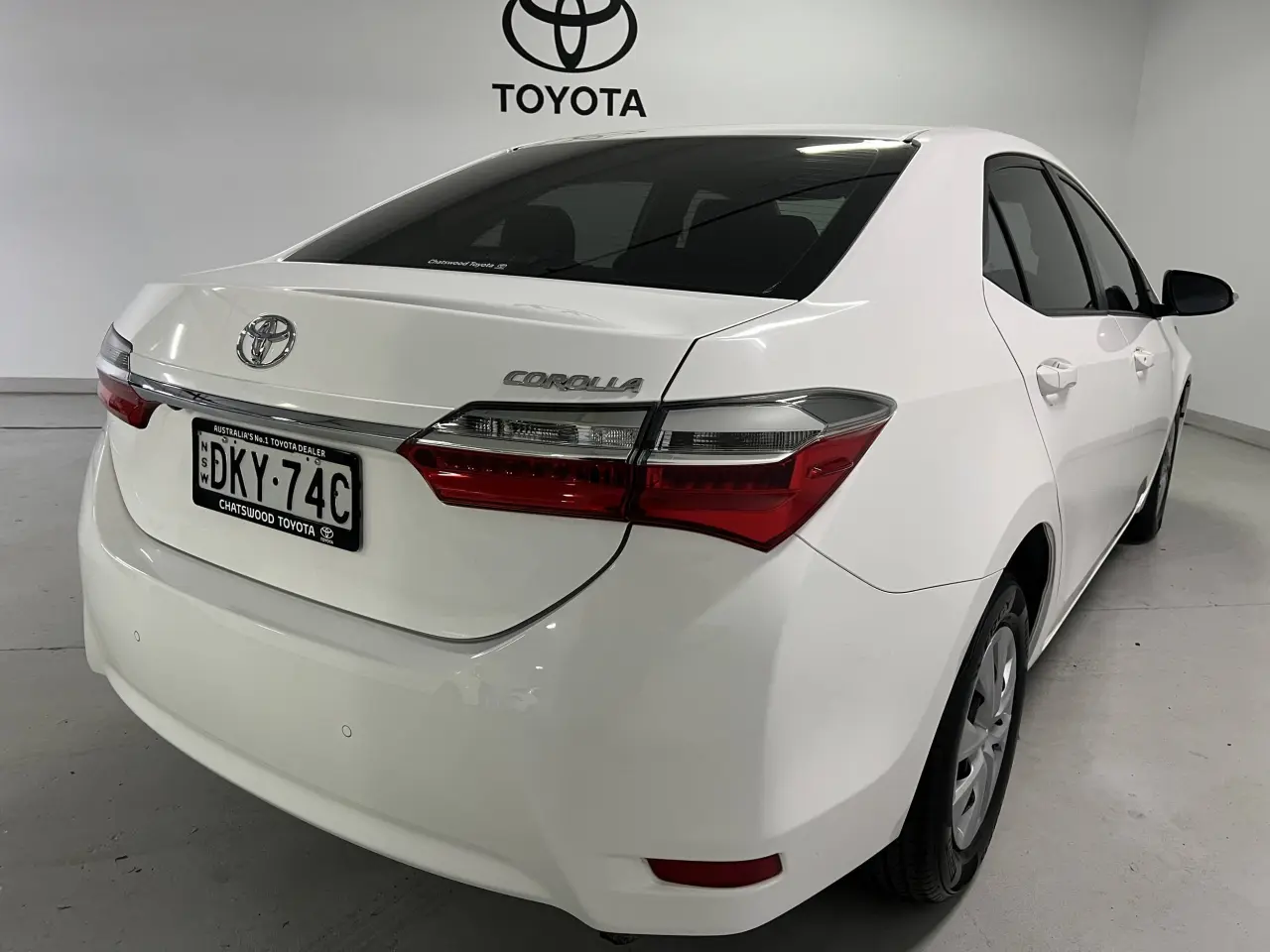 2019 TOYOTA COROLLA Gallery Image 10
