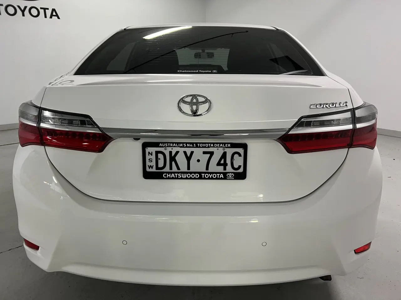 2019 TOYOTA COROLLA Gallery Image 7