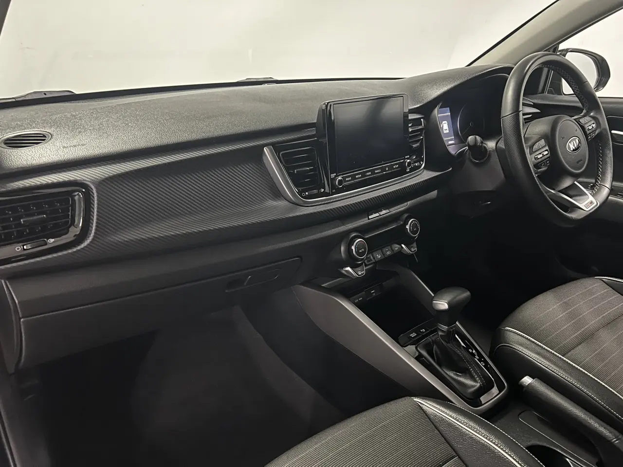 2020 KIA RIO Gallery Image 14