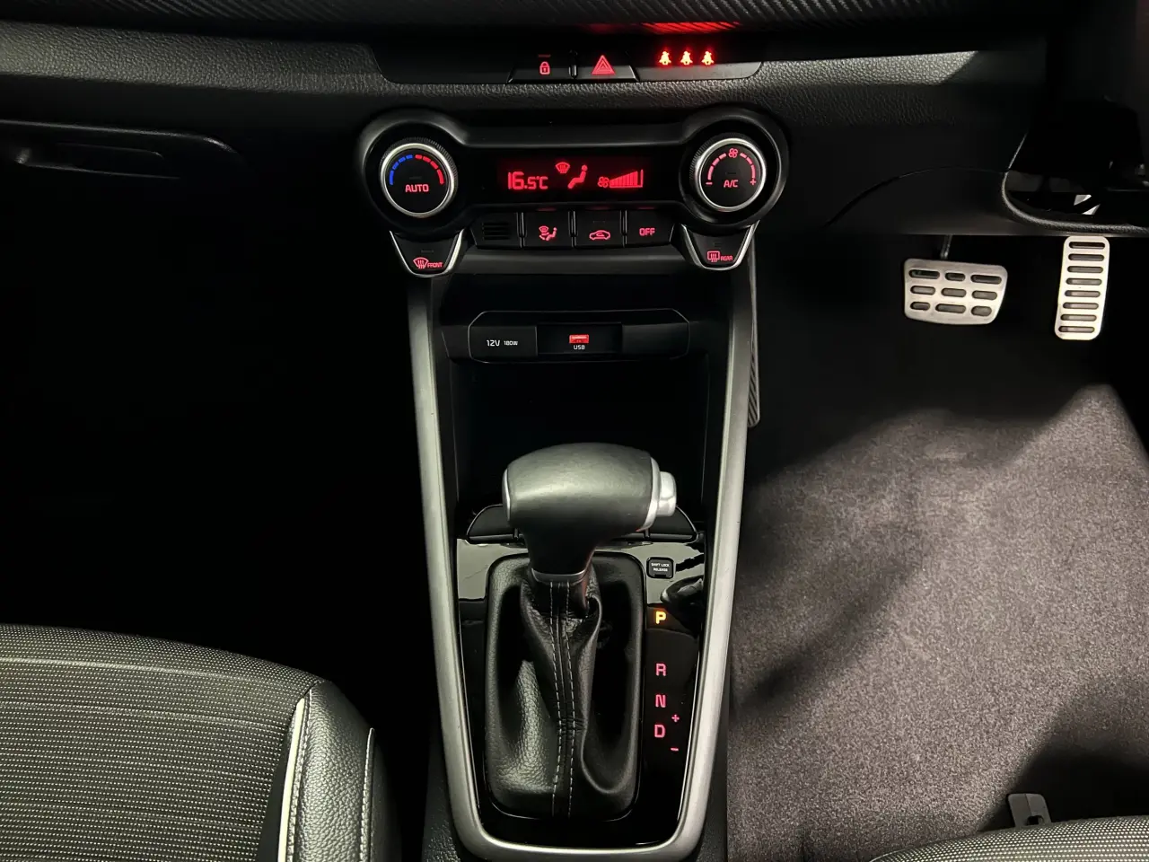 2020 KIA RIO Gallery Image 19