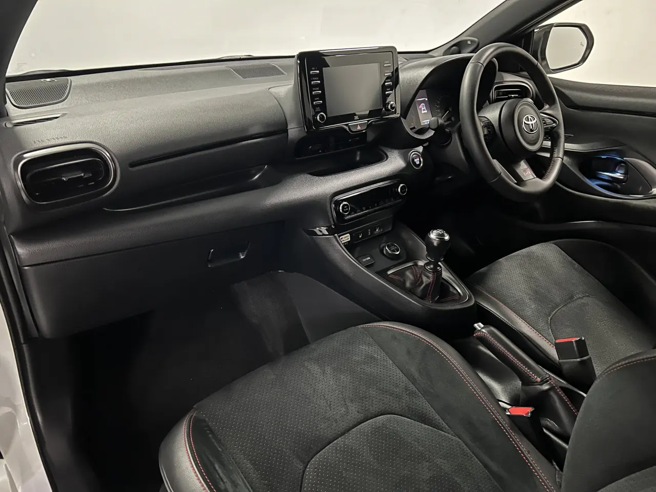 2021 TOYOTA GR YARIS Gallery Image 15