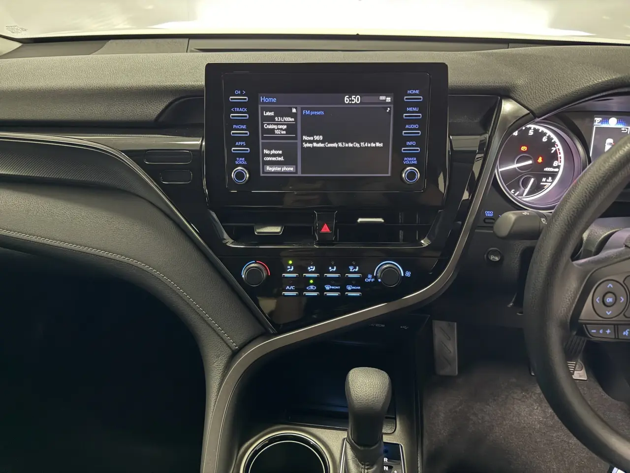 2024 TOYOTA CAMRY Gallery Image 16
