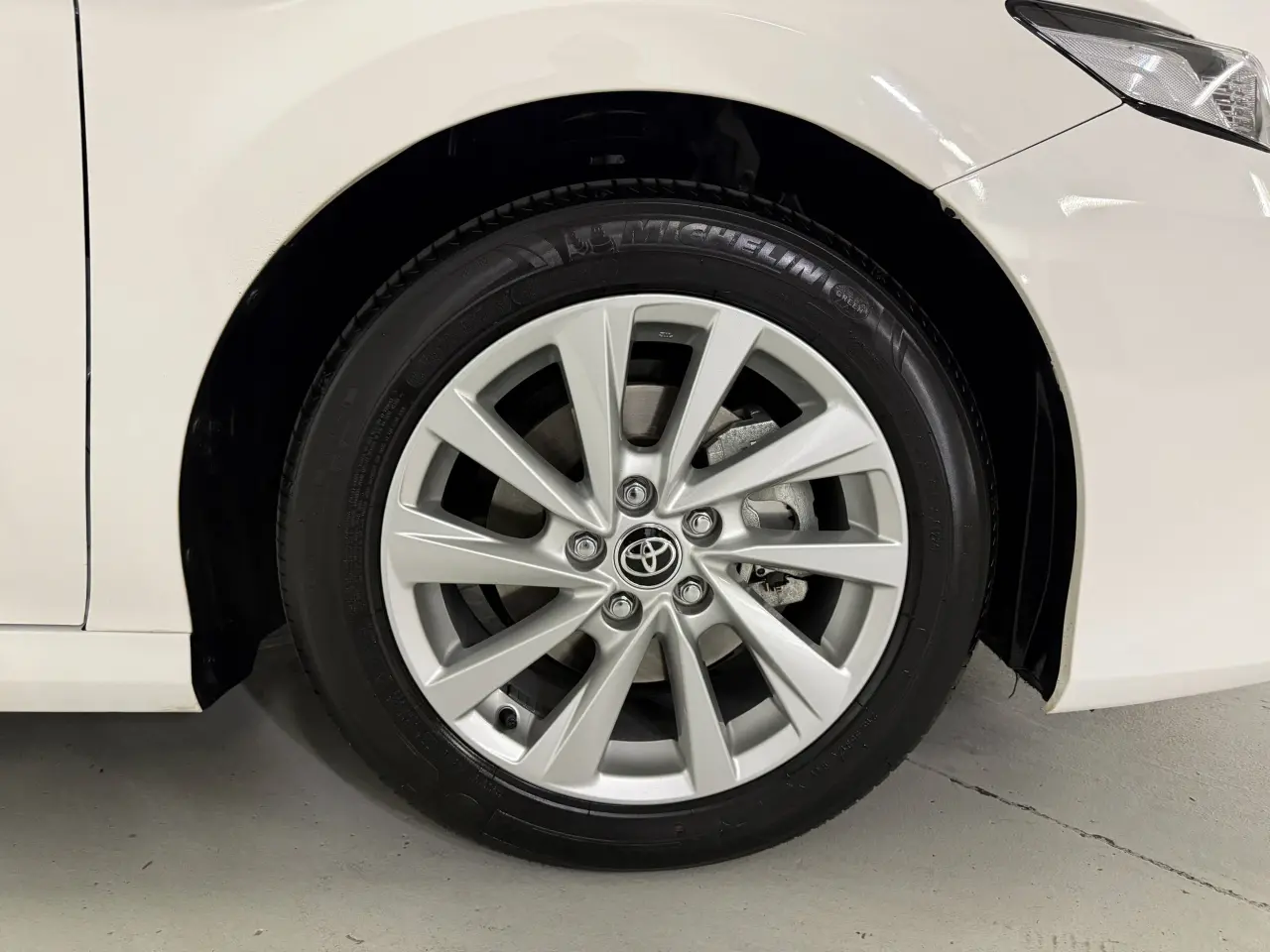 2024 TOYOTA CAMRY Gallery Image 5