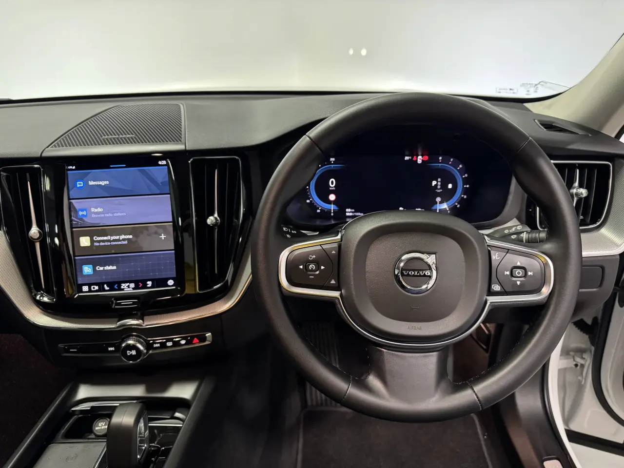 2023 VOLVO XC60 Gallery Image 16