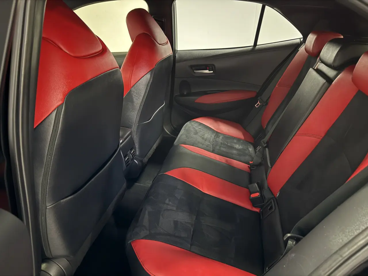 2023 TOYOTA COROLLA Gallery Image 12