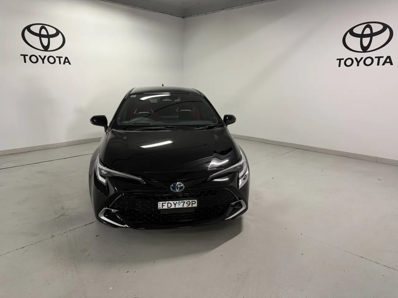 2023 TOYOTA COROLLA Gallery Image 2
