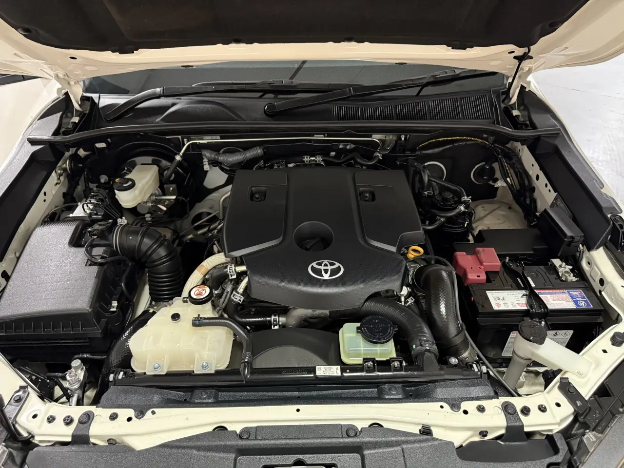 2020 TOYOTA HILUX Gallery Image 21
