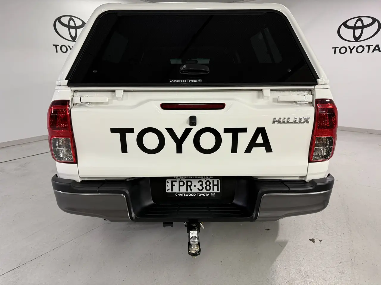 2020 TOYOTA HILUX Gallery Image 7