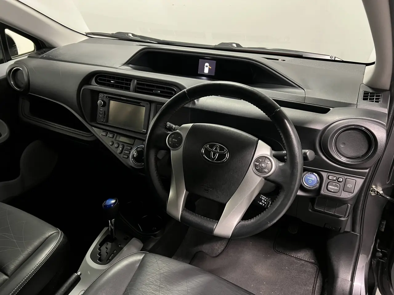 2013 TOYOTA PRIUS-C Gallery Image 11