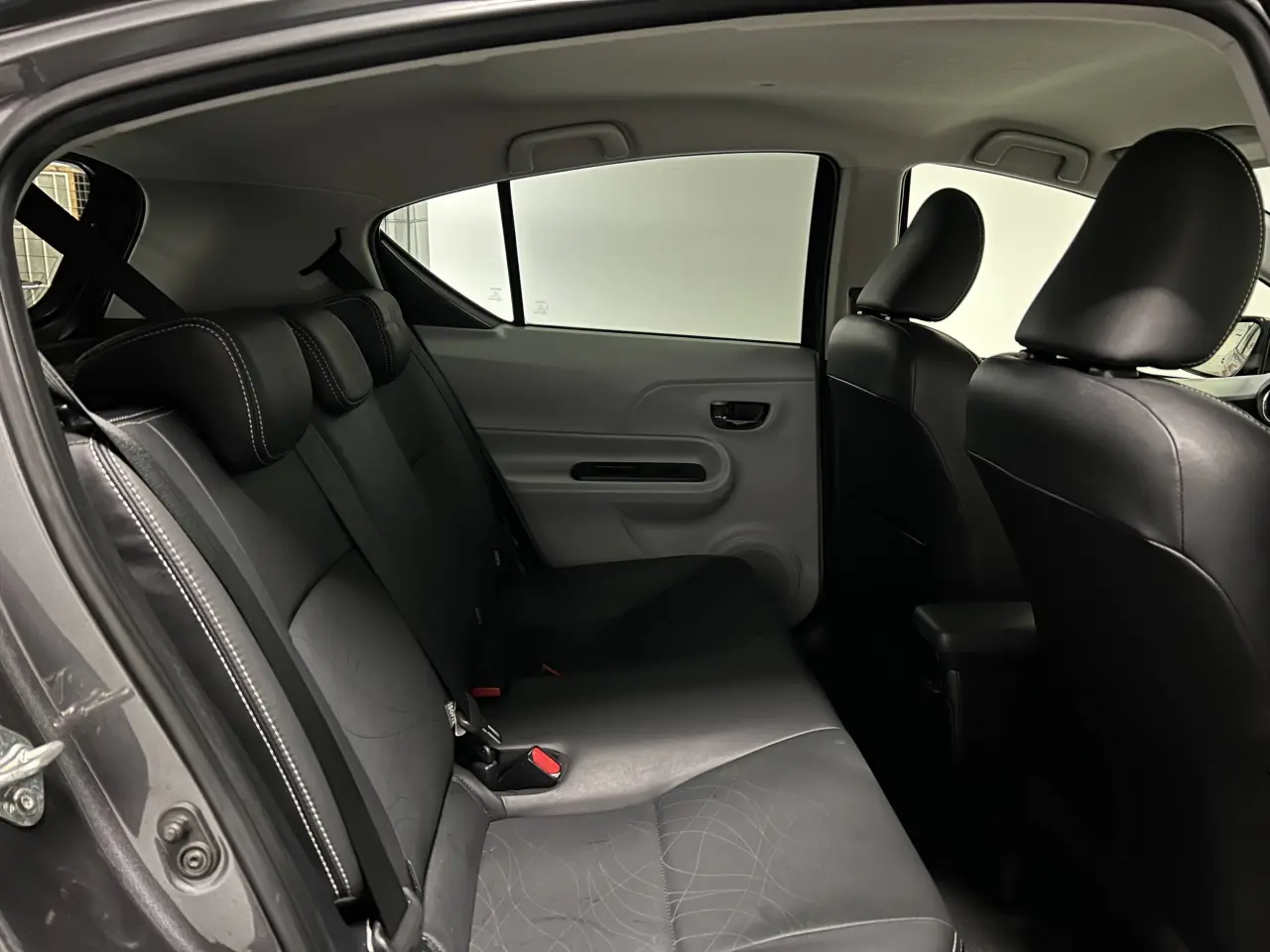 2013 TOYOTA PRIUS-C Gallery Image 12