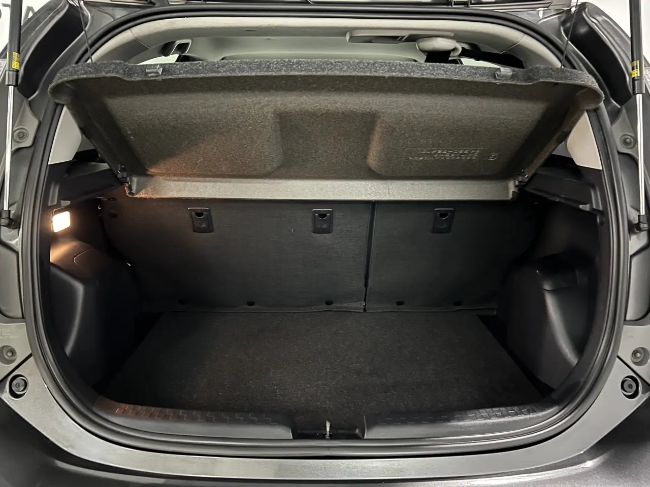 2013 TOYOTA PRIUS-C Gallery Image 13